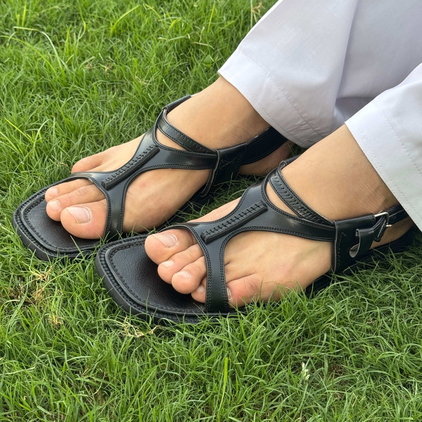 Elegant Black Pajandar Chappal