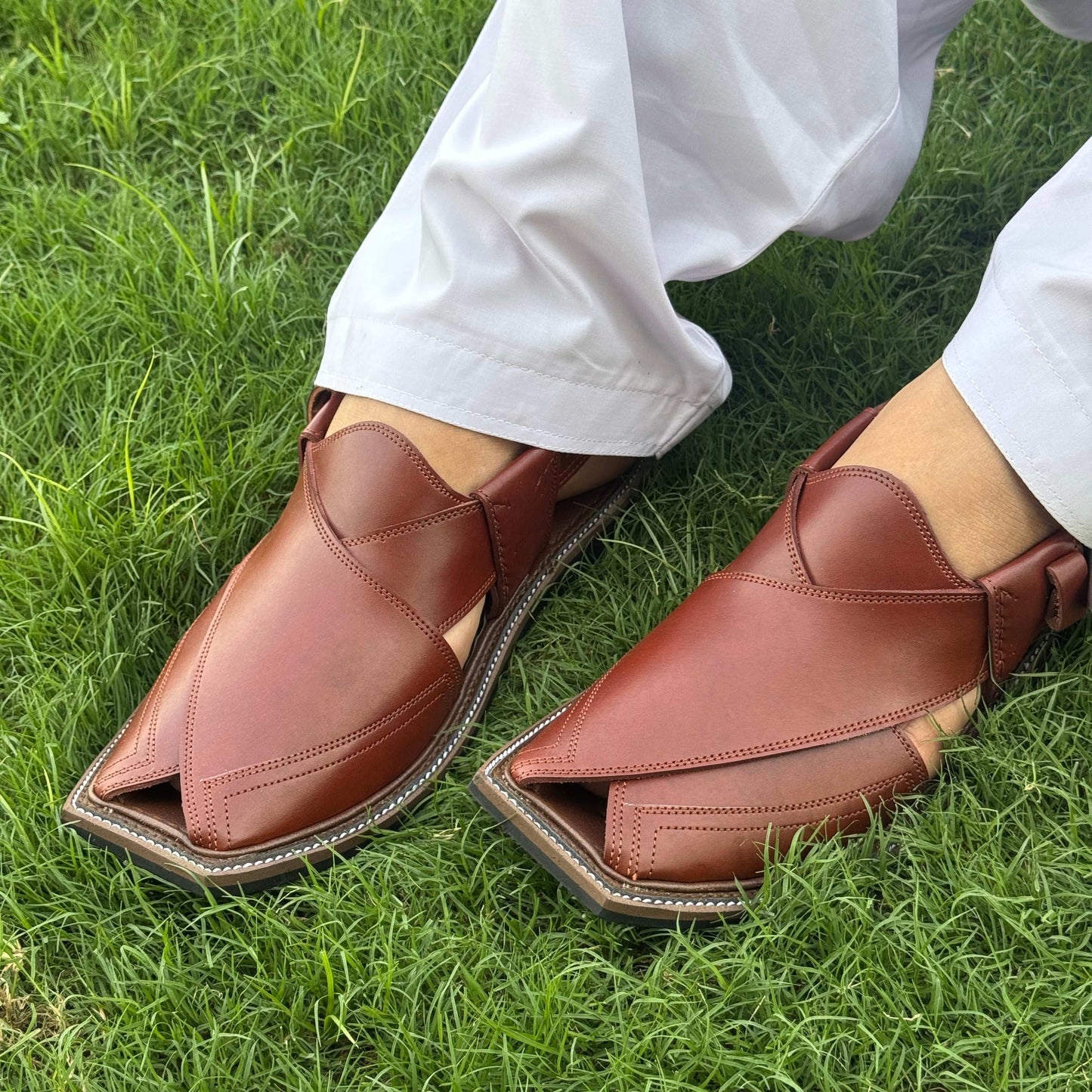 Smart Zalmi – Handmade Leather Chappal