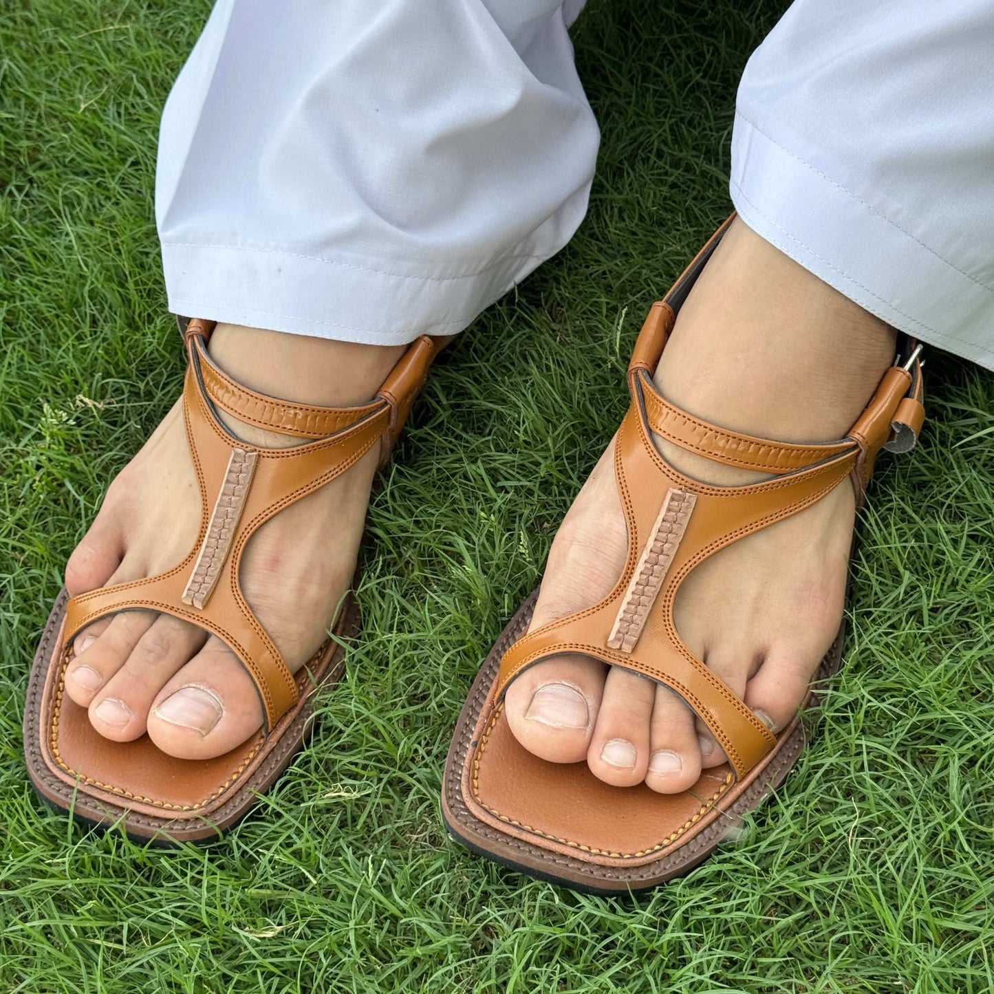Handcrafted Traditional Panjedar Chappal