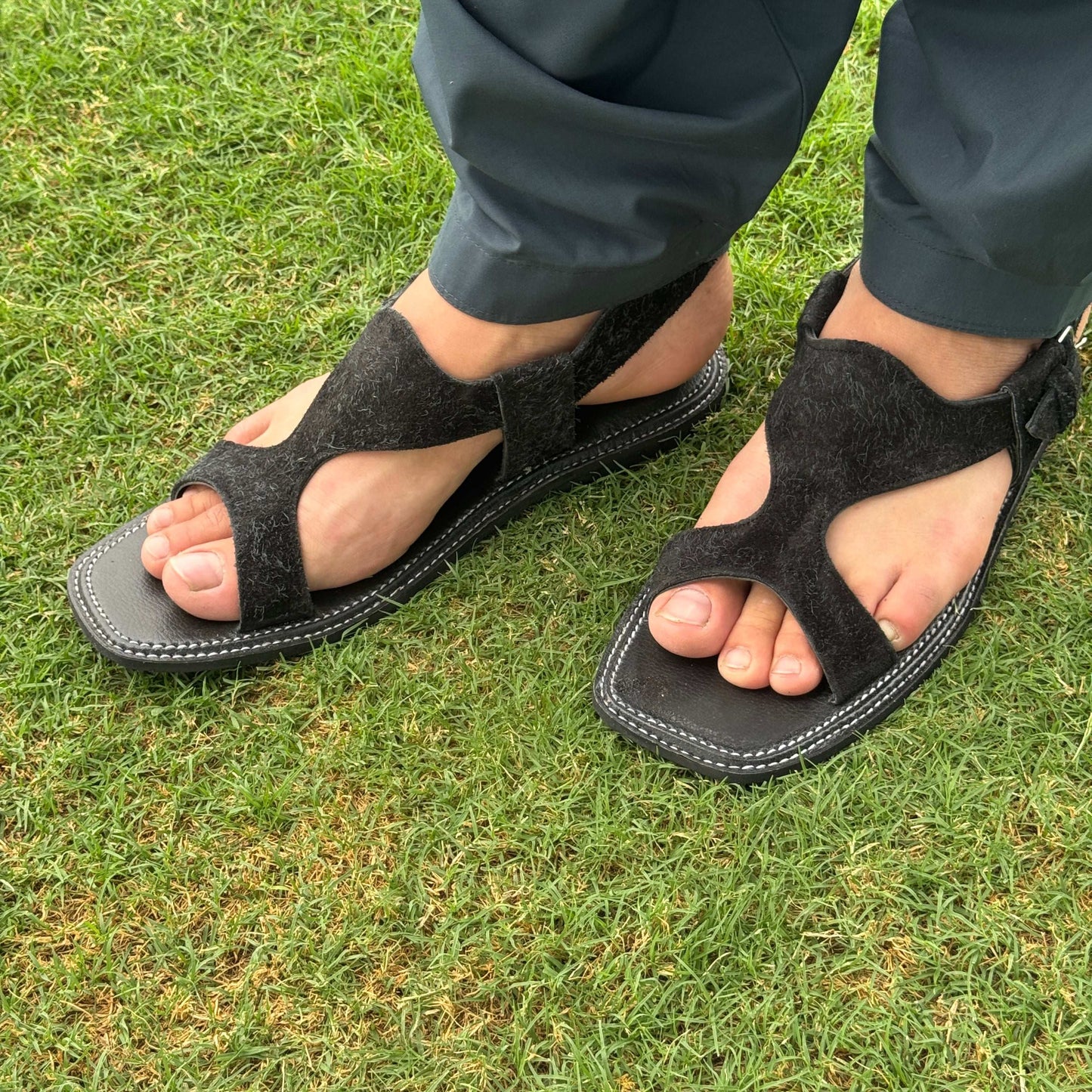 Sabar Elegant Black Panjedar Chappal
