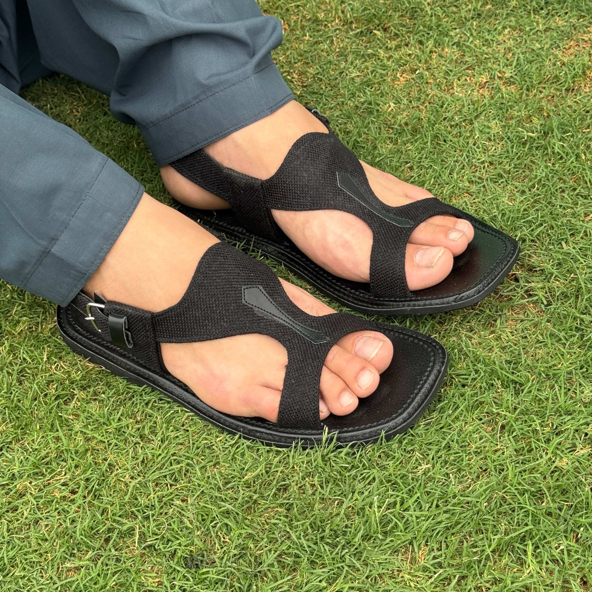 Black Premium Handmade Panjedar Chappal
